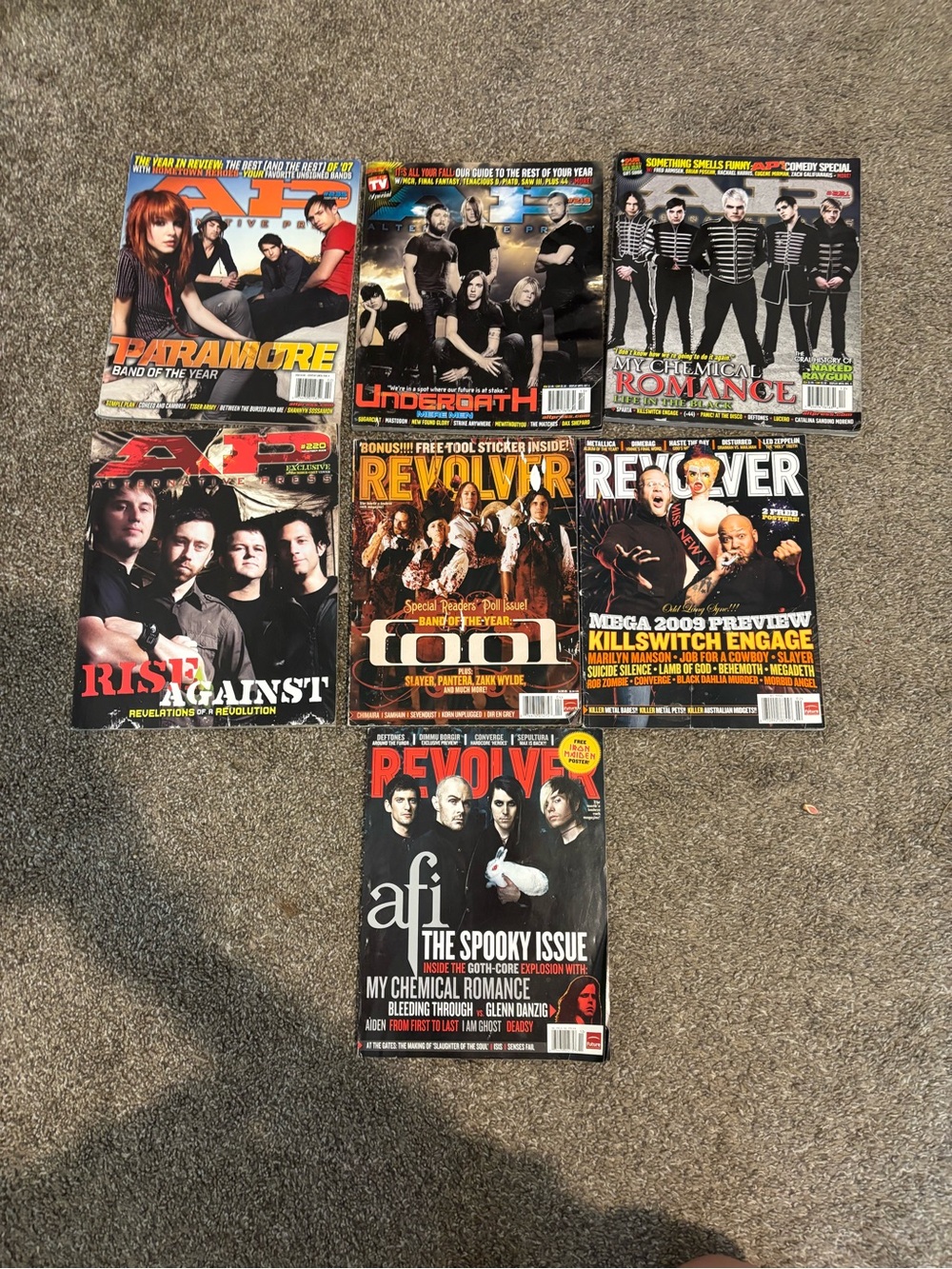 Vintage set of rock magazines-7